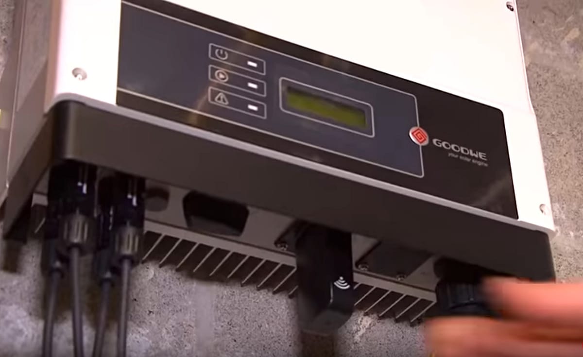 Installation d’un onduleur photovoltaïque