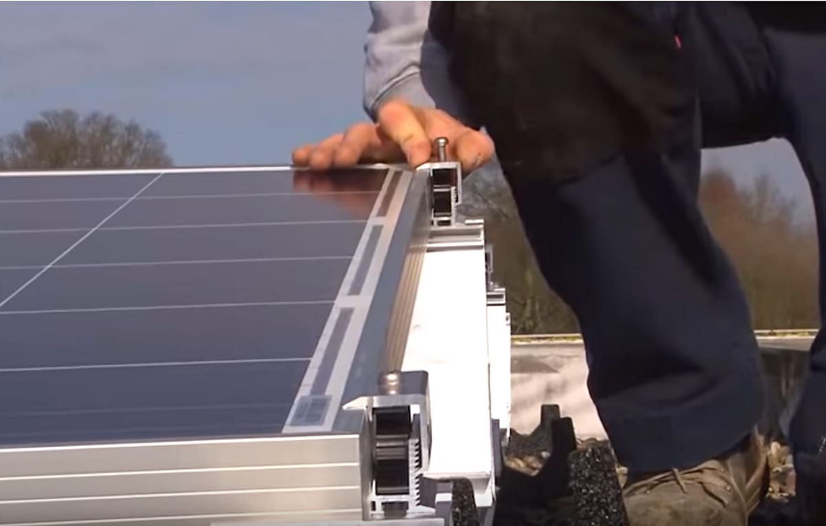 Pose panneaux solaires photovoltaiques